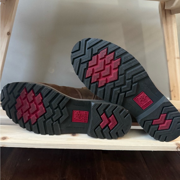 Kodiak Brown Leather Chelsea Work Booties - Picture 2 of 13